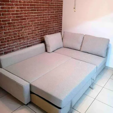 Cozy & Tiny & Newly Renovated House * Larnaca