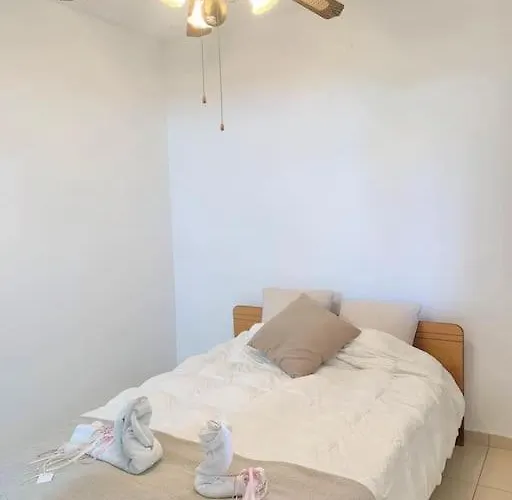 Cozy & Tiny & Newly Renovated House Larnaca