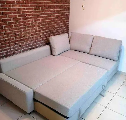 Cozy & Tiny & Newly Renovated House * Larnaca